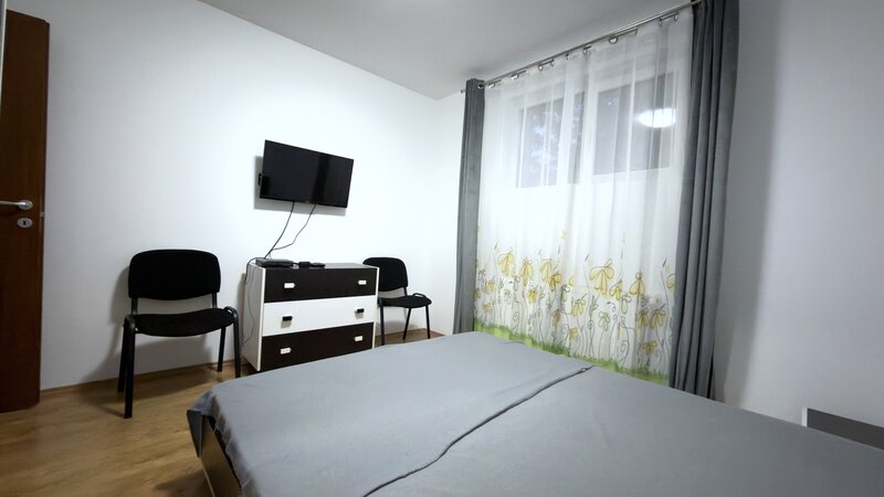 Ilfov 2 camere decomandat, mobilat complet, 49 mp, metrou 12 min
